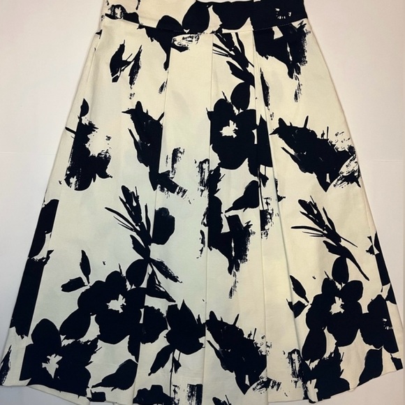 Floral A- Line Zara Skirt - Picture 2 of 4